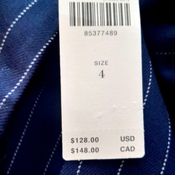 New Anthropologie Navy Blue Wide Leg Culottes or Bermuda shorts cropped pants - Picture 3 of 6